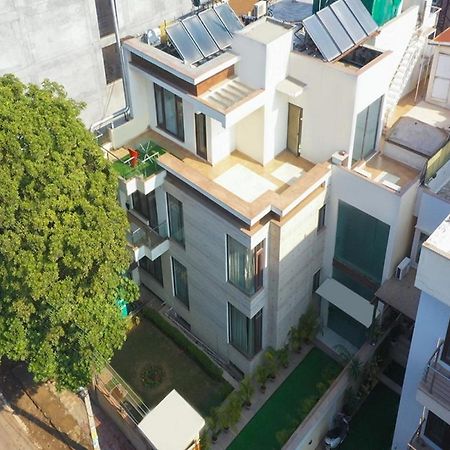 Lime Tree Hotel Sushant Lok Gurgaon Sector 29 Next To Iffco Chowk Metro Exterior foto