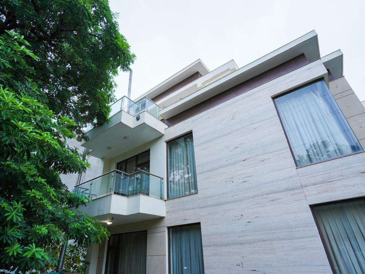 Lime Tree Hotel Sushant Lok Gurgaon Sector 29 Next To Iffco Chowk Metro Exterior foto